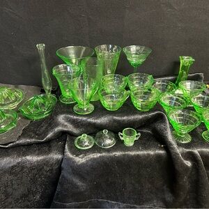 Anchor Hocking Green Glass Drinkware lot of various pieces